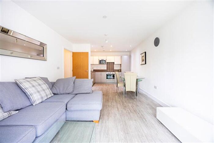 2 Bedroom Flat To Rent In Connaught Heights, E16
