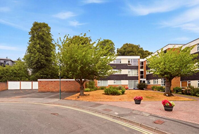 2 Bedroom Apartment For Sale In Albany Gardens Hampton Lane, Solihull, B91