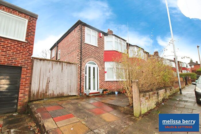 3 Bedroom Semi-Detached House For Sale In Windsor Road, Manchester, M25