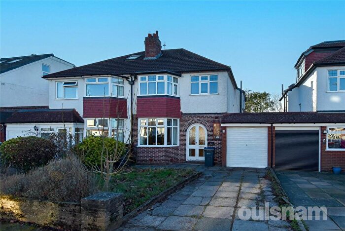 3 Bedroom Semi-Detached House For Sale In Sherwood Road, Hall Green, Birmingham, B28