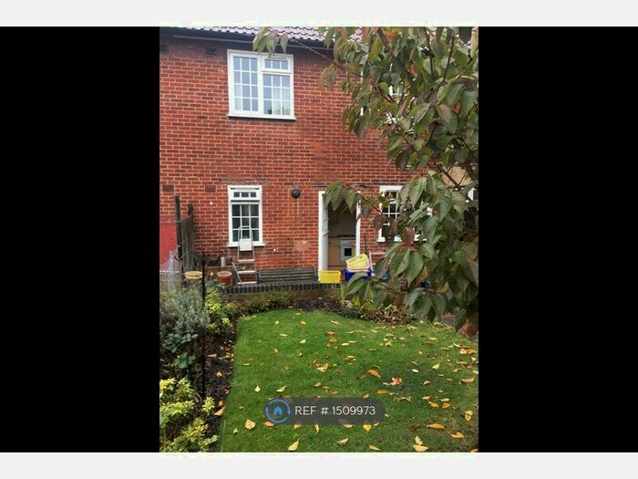 3 Bedroom Terraced House To Rent In Central Road, Morden, SM4