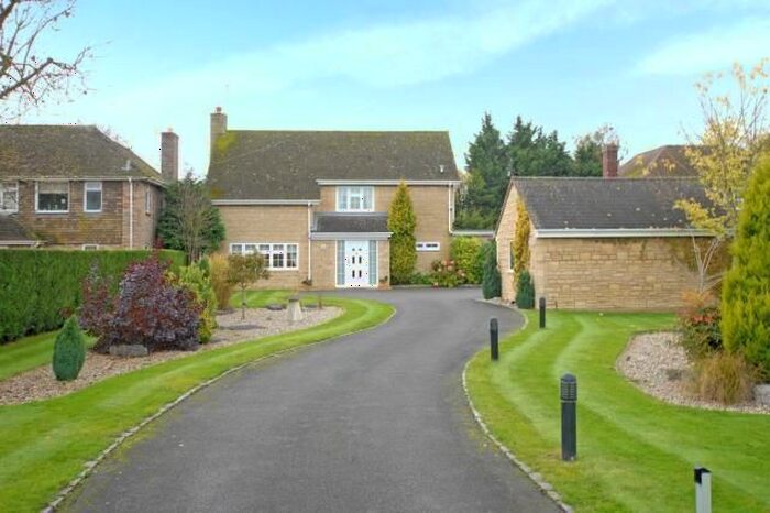 3 Bedroom Detached House To Rent In Lamborough Hill, Wootton, OX13