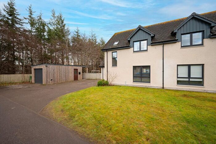 3 Bedroom Semi-Detached House For Sale In Aird Crescent, Kirkhill., IV5