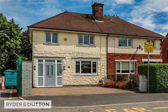 3 Bedroom Semi Detached House For Sale In Trent Road, Shaw, Oldham, Greater Manchester, OL2