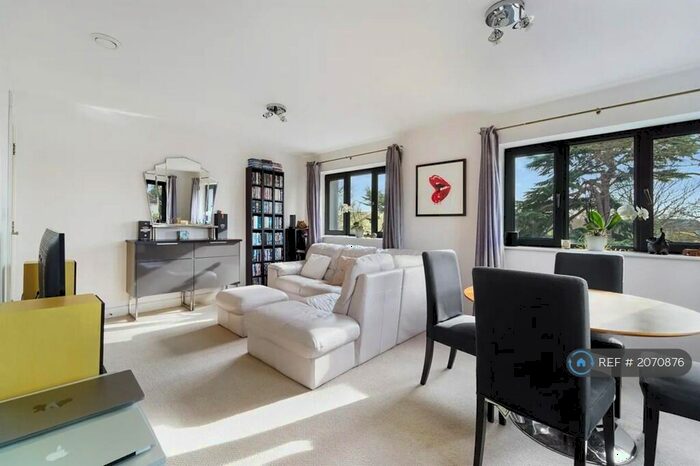 2 Bedroom Flat To Rent In London Road, Mitcham, CR4