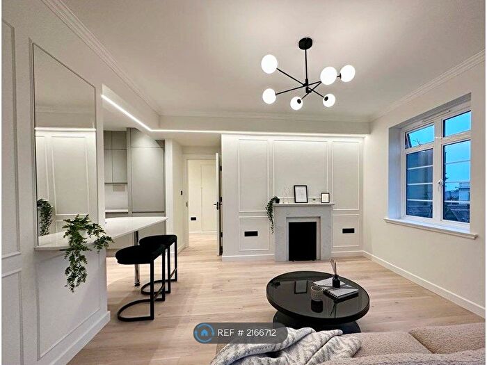 2 Bedroom Flat To Rent In Old Brompton Road, London, SW5