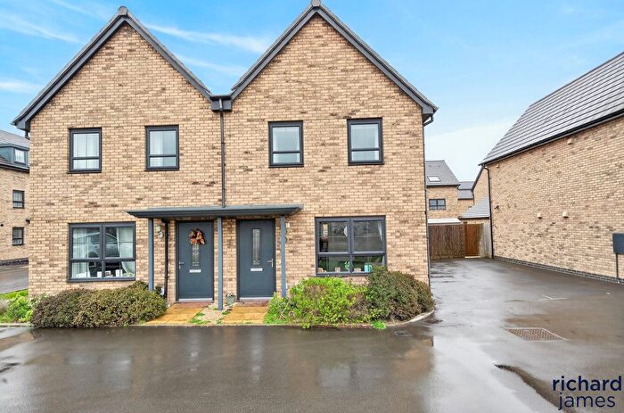 3 Bedroom Semi-Detached House For Sale In Dalby Strand, Swindon, SN1