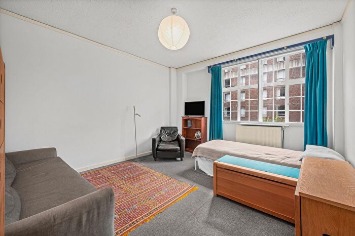 Studio To Rent In Russell Court, Woburn Place, WC1H