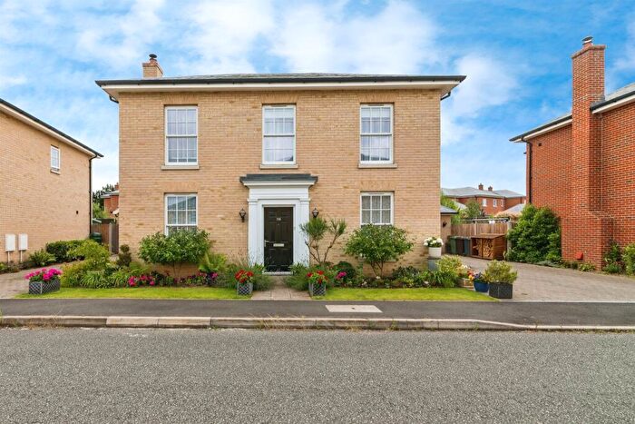 4 Bedroom Detached House For Sale In Oak Avenue, Loddon, Norwich, NR14
