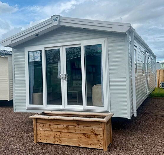 2 Bedroom Mobile/park Home For Sale In Eyemouth Road, Coldingham, Eyemouth, TD14