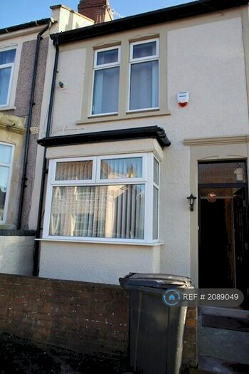 4 Bedroom Terraced House To Rent In Elmdale Road, Bristol, BS3