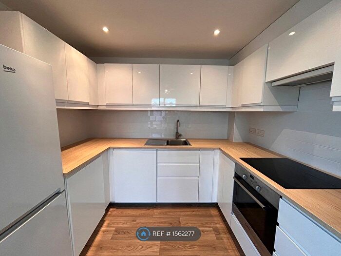 2 Bedroom Flat To Rent In Oak Vale, Ryde, PO33