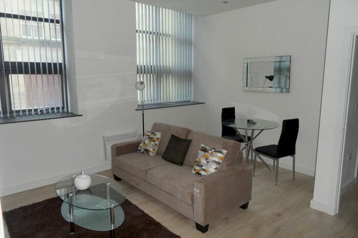 1 Bedroom Flat To Rent In Mill Street, City Centre, Bradford, BD1