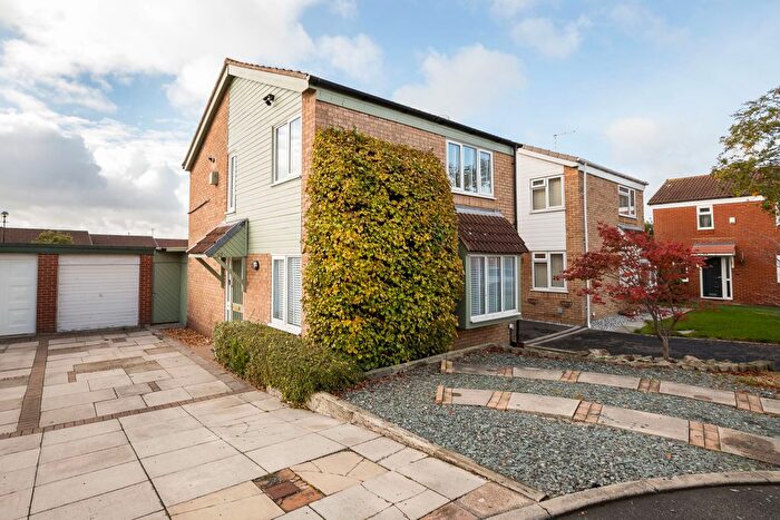 3 Bedroom Detached House For Sale In Forge Way, Chester, CH4