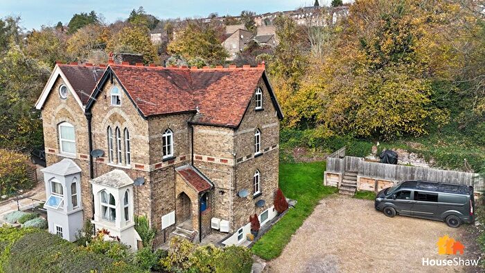 1 Bedroom Apartment For Sale In West Wycombe Road, High Wycombe, HP11