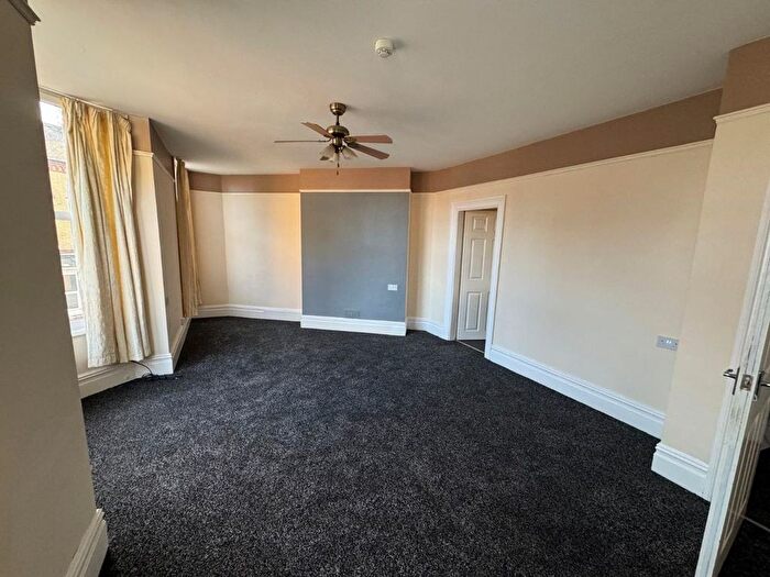 1 Bedroom Flat To Rent In Blackburn Avenue, Bridlington, YO15