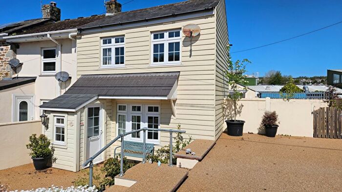 3 Bedroom Semi-Detached House For Sale In Holmbush Road, St. Austell, PL25