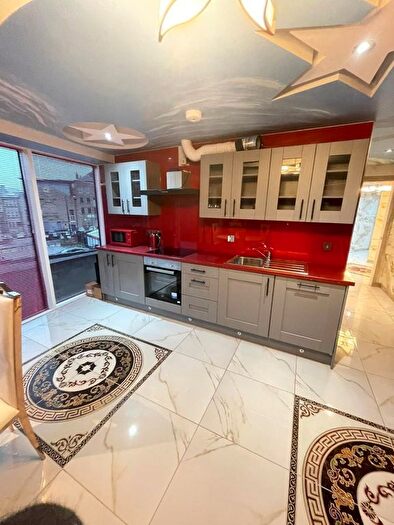 2 Bedroom Property To Rent In Leeds Road, Bradford, BD1