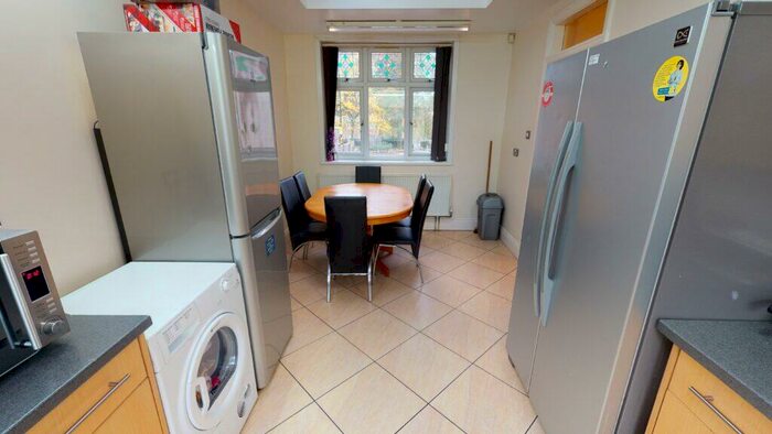 7 Bedroom House To Rent In Bristol Road, Edgbaston, B5