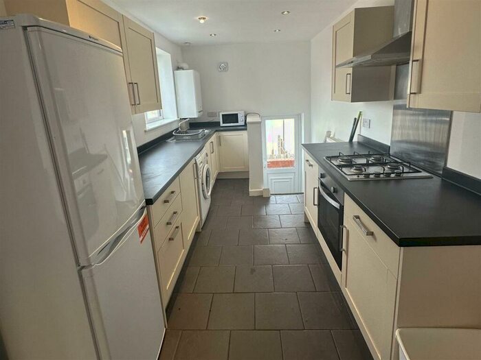 3 Bedroom Apartment To Rent In Sixth Avenue, Heaton, NE6