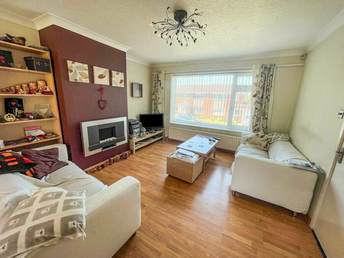 4 Bedroom SemiDetached House For Sale In Wilden Court, Tunstall