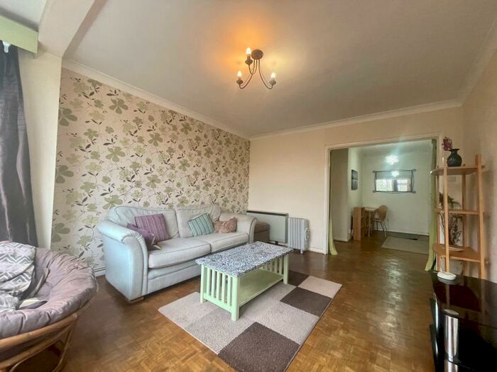 2 Bedroom Apartment To Rent In St Winifreds Court, Meyrick Park, BH2