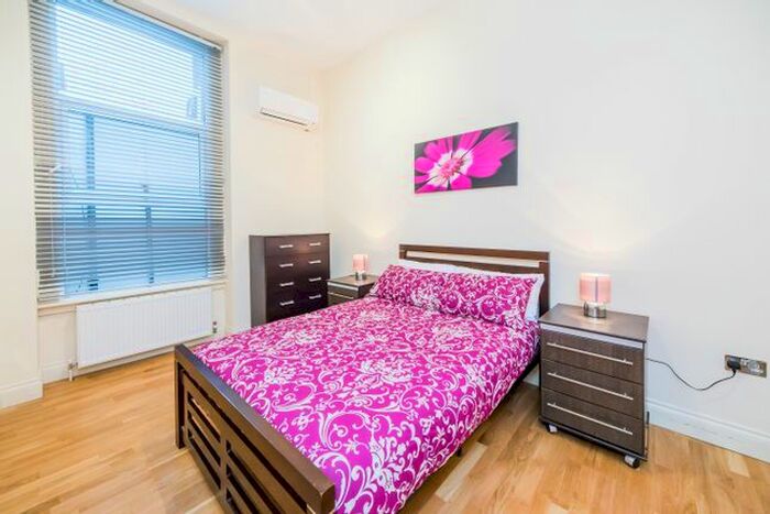 3 Bedroom Flat To Rent In Cromwell Road, London, SW7