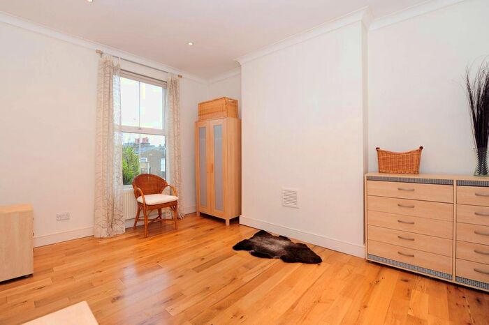 1 Bedroom Flat To Rent In Barnsdale Road, Maida Vale, London, W9