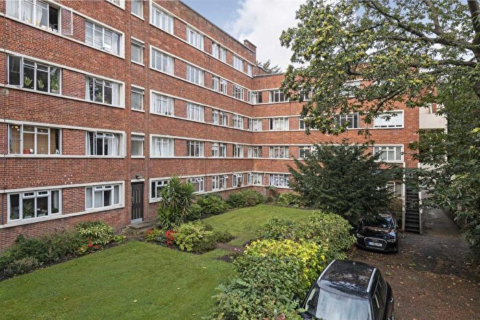 1 Bedroom Flat To Rent In Harwood Court, Upper Richmond Road, Putney, SW15