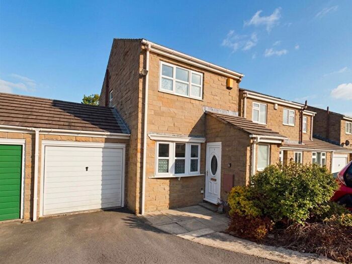 2 Bedroom Terraced House For Sale In Park Lodge View, Skelmanthorpe, HD8