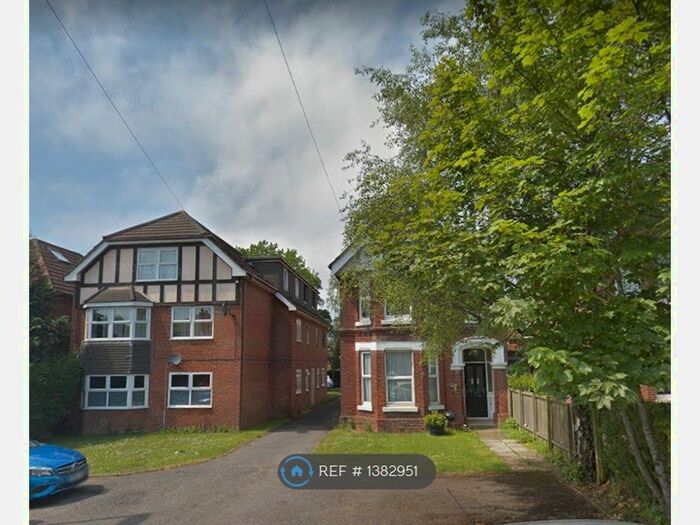 1 Bedroom Flat To Rent In A Winchester Rd, Southampton, SO16