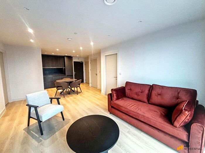2 Bedroom Apartment To Rent In Waterhouse Gardens, M3