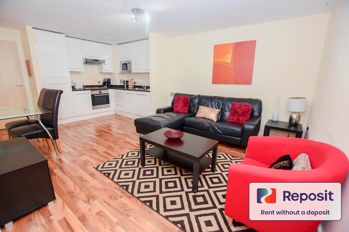 2 Bedroom Flat To Rent In The Quadrangle, Lower Ormond Street, Southern Gateway, Manchester, M1