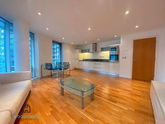 2 Bedroom Flat To Rent In Park Street, London, SW6