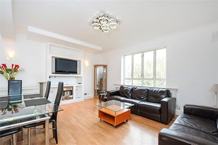2 Bedroom Flat To Rent In Cromwell Road, Earls Court, SW5