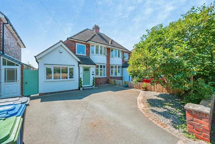 3 Bedroom Semi-Detached House For Sale In Comberford Road, Tamworth, B79