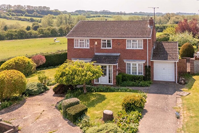 4 Bedroom Detached House For Sale In Foxlands, Desborough, Kettering, NN14