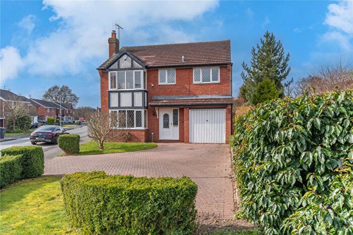 4 Bedroom Detached House For Sale In Brook House Lane, Featherstone, Wolverhampton, Staffordshire, WV10
