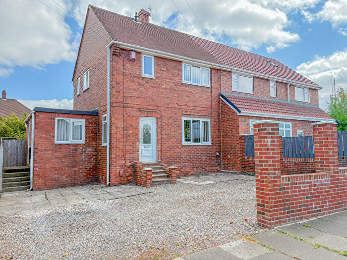 2 Bedroom Semi-Detached House For Sale In Kirkwood Gardens, Wardley, Gateshead, NE10