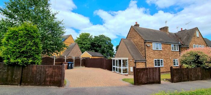 3 Bedroom End Of Terrace House To Rent In Lockley Crescent, Hatfield, AL10