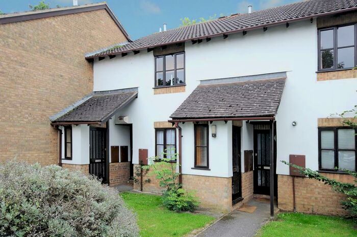 1 Bedroom Apartment To Rent In Little Greencroft, Chesham, HP5