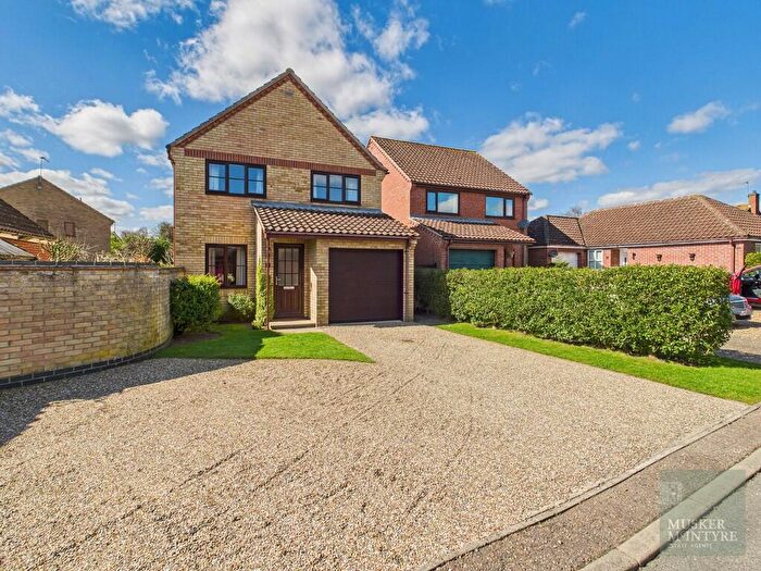 3 Bedroom Detached House For Sale In The Meadows, Thurton, NR14