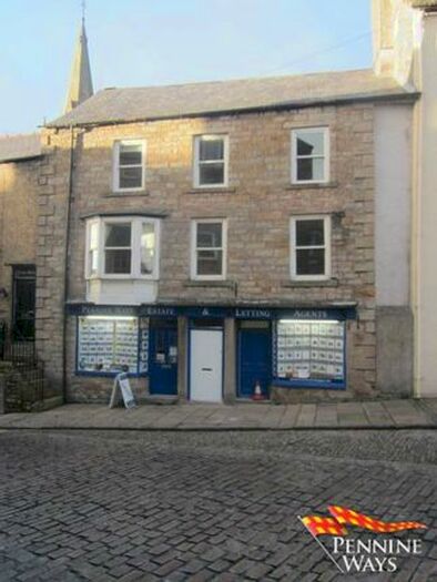 3 Bedroom Flat To Rent In Market Place, Alston, CA9