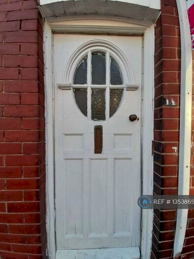 3 Bedroom Terraced House To Rent In Thornleigh Mount, Leeds, LS9