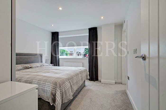 2 Bedroom Flat For Sale In Dollis Hill Lane, London, NW2