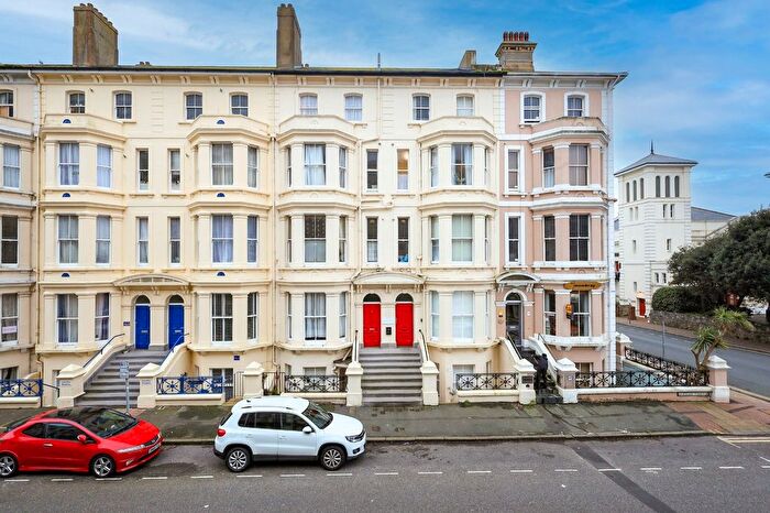 1 Bedroom Flat For Sale In Lascelles Terrace, Eastbourne, BN21