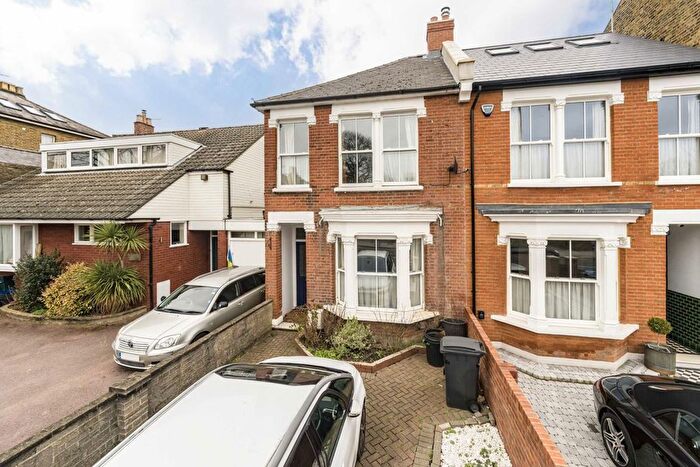 4 Bedroom Property To Rent In Stanley Road, Teddington, TW11