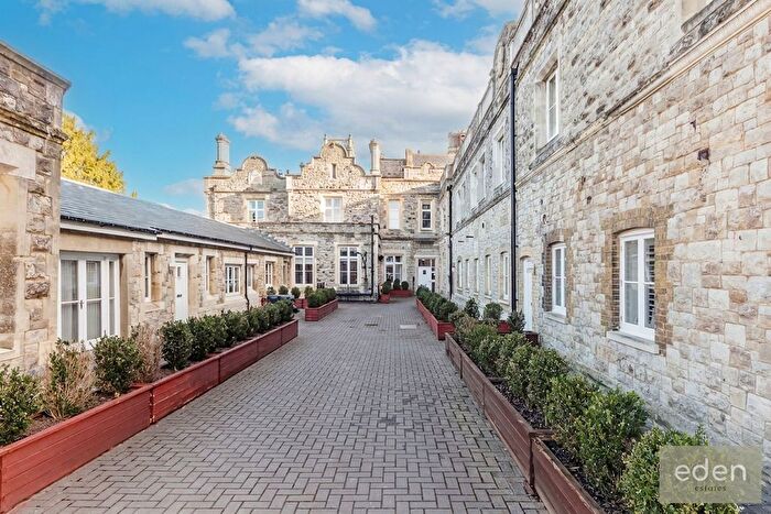 2 Bedroom Flat For Sale In Culpeper Road, Preston Hall, ME20