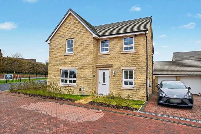 4 Bedroom Detached House For Sale In Reservoir View, East Ardsley, Wakefield, West Yorkshire, WF3