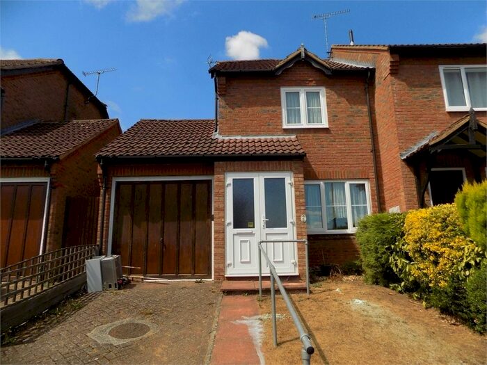 2 Bedroom Semi-Detached House To Rent In Epsom Close, Leighton Buzzard, Bedfordshire LU7